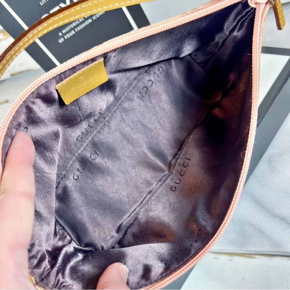 |SOLD| Gucci Pink Monogram Boat Pochette Handbag - Picture 5 of 9